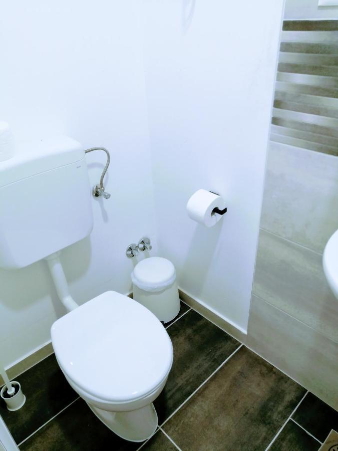 Zpula Center Studio Apartments Екстериор снимка
