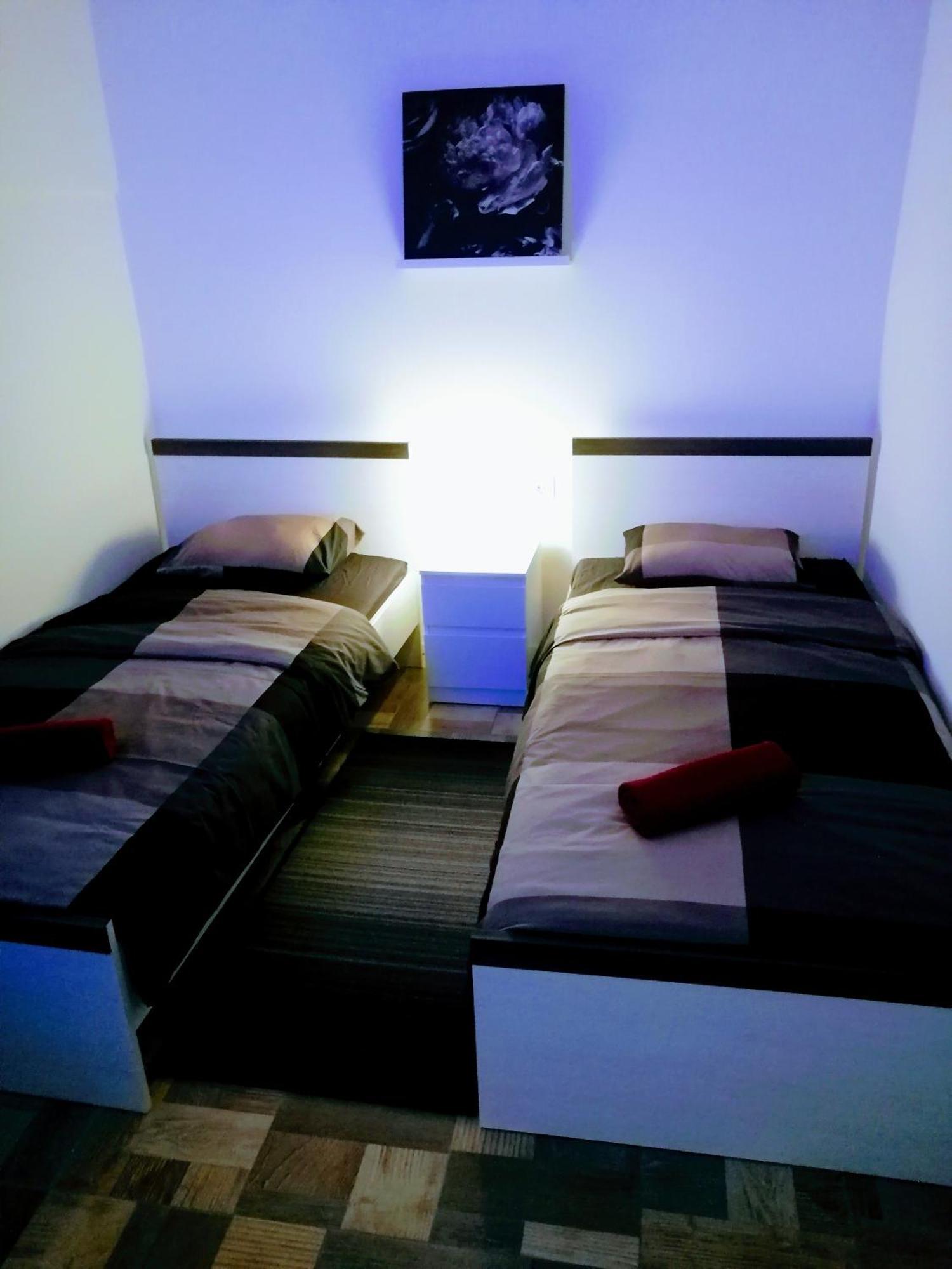 Zpula Center Studio Apartments Екстериор снимка